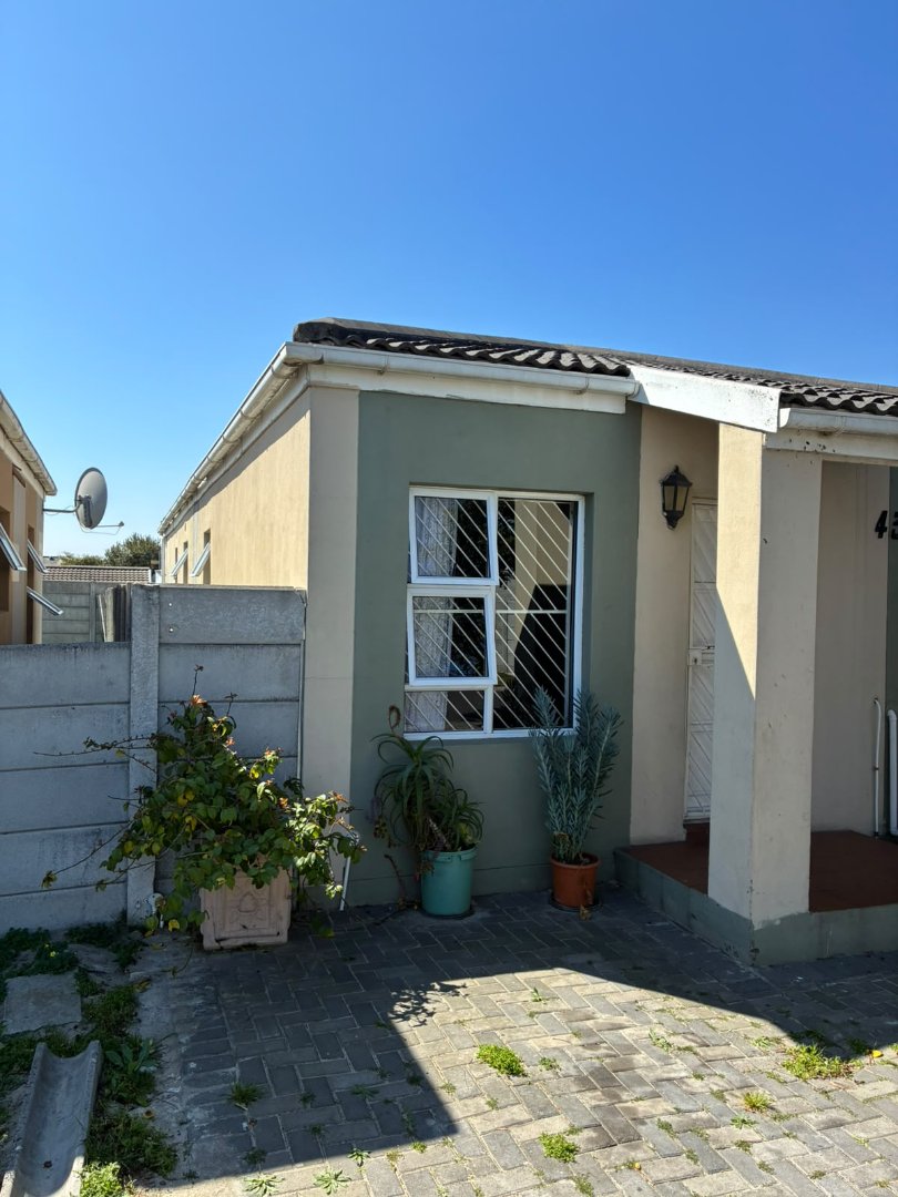  Bedroom Property for Sale in The Connifers Western Cape